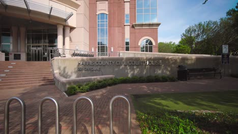 Establishing-shot-of-the-Harris-County-Civil-courthouse-building