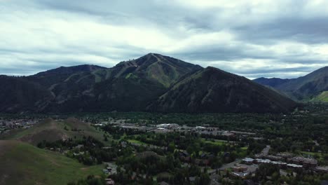 Impresionante-Paisaje-Natural-En-La-Ciudad-Turística-De-Sun-Valley-En-Idaho,-EE.UU.