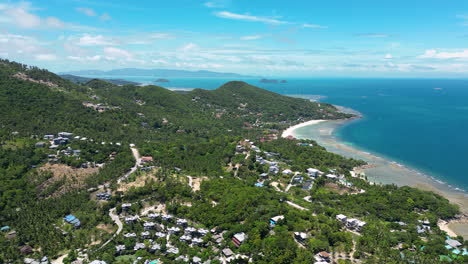 Drone-Aéreo-Paisaje-Marino-Escénico-De-La-Isla-De-Ko-Phangan-En-El-Golfo-De-Tailandia-En-La-Provincia-De-Surat-Thani-Destinos-De-Vacaciones-Nómadas-Digitales-En-El-Sudeste-Asiático