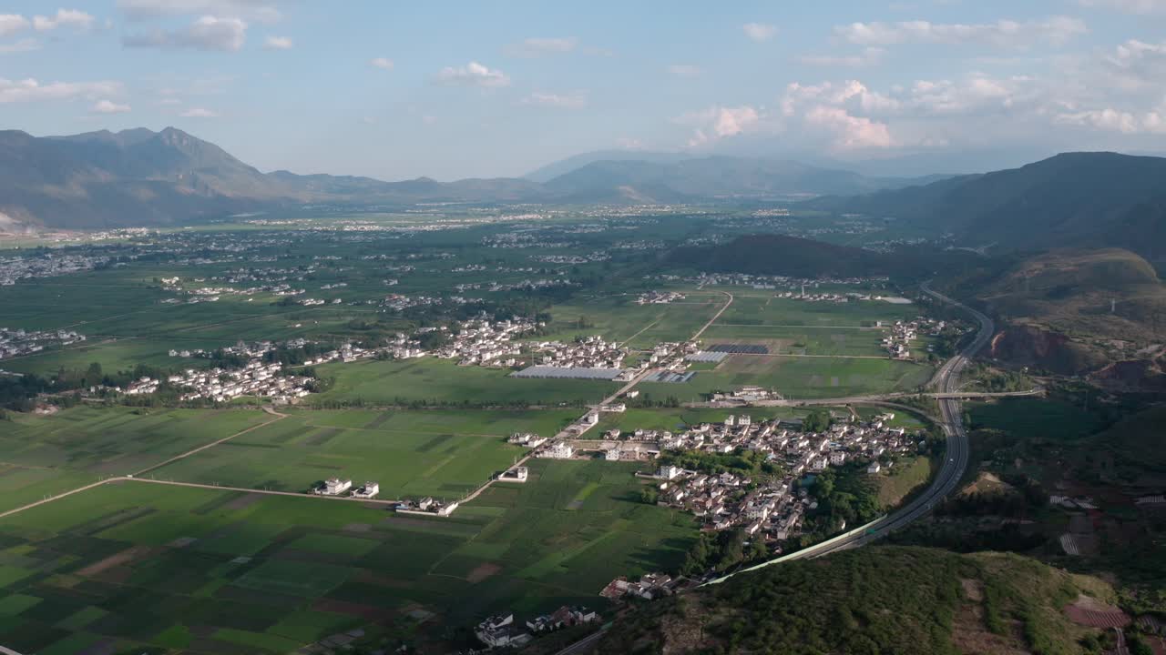 중국 유난 지방의 마을과.