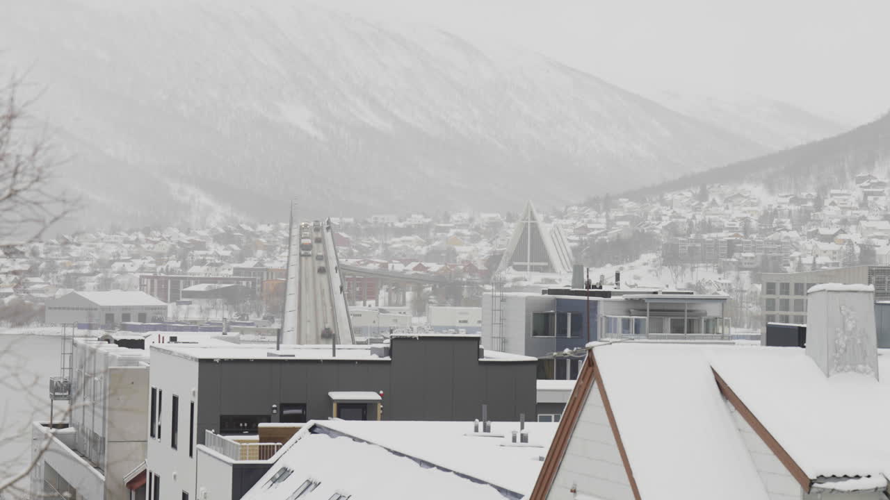 트롬소 다리 시간 경과에 따른 교통 흐름, 눈으로 뒤덮인 도시