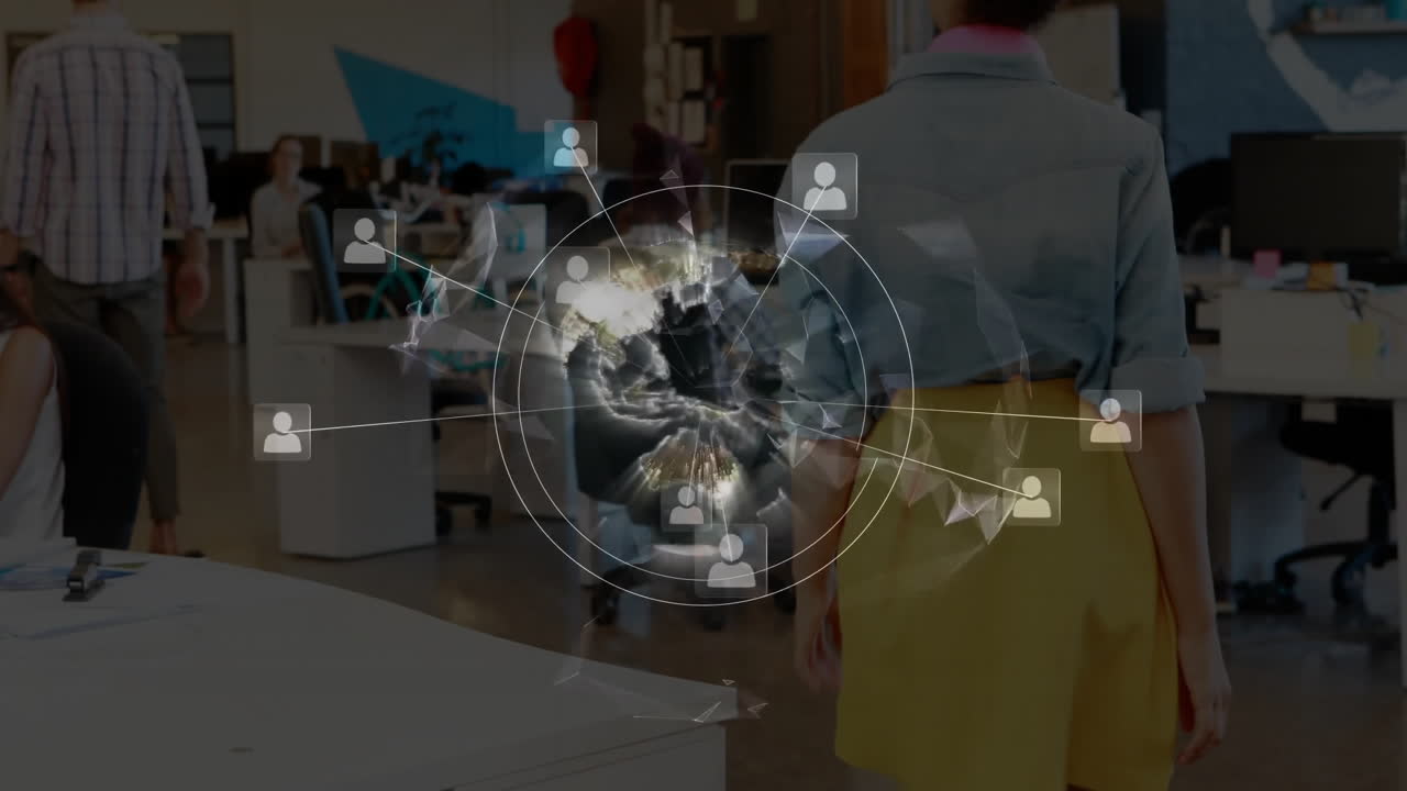 연결 네트워크와 데이터 처리 애니메이션을 사무실에 있는 사람들 위에