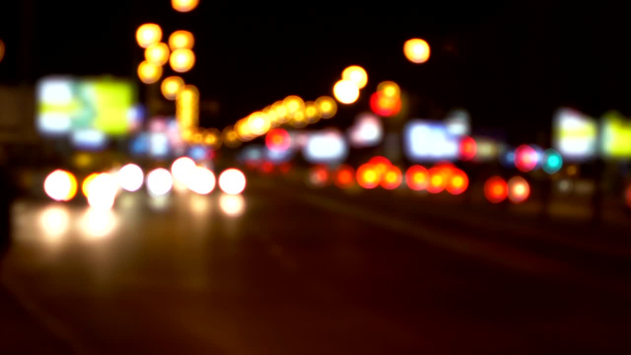 vida nocturna de la ciudad, fuera de enfoque semáforos, bokeh fondo borroso