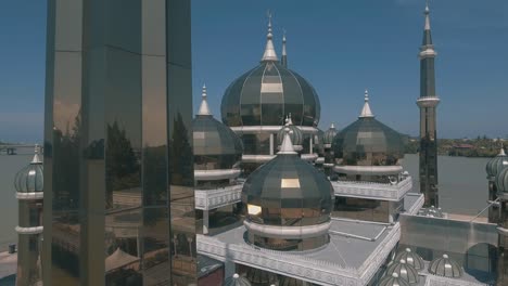 la mezquita de cristal.