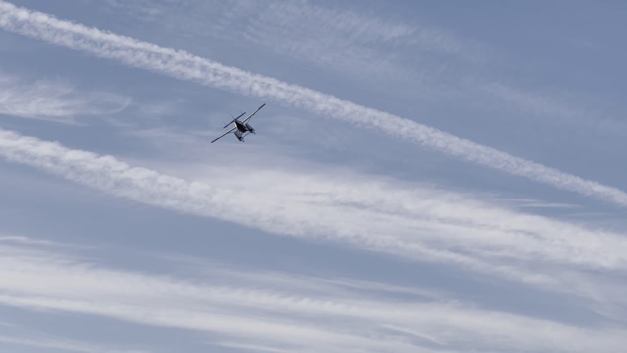 hidroavión volando sobre manhattan, nueva york, mostrando hermosos paisajes desde arriba