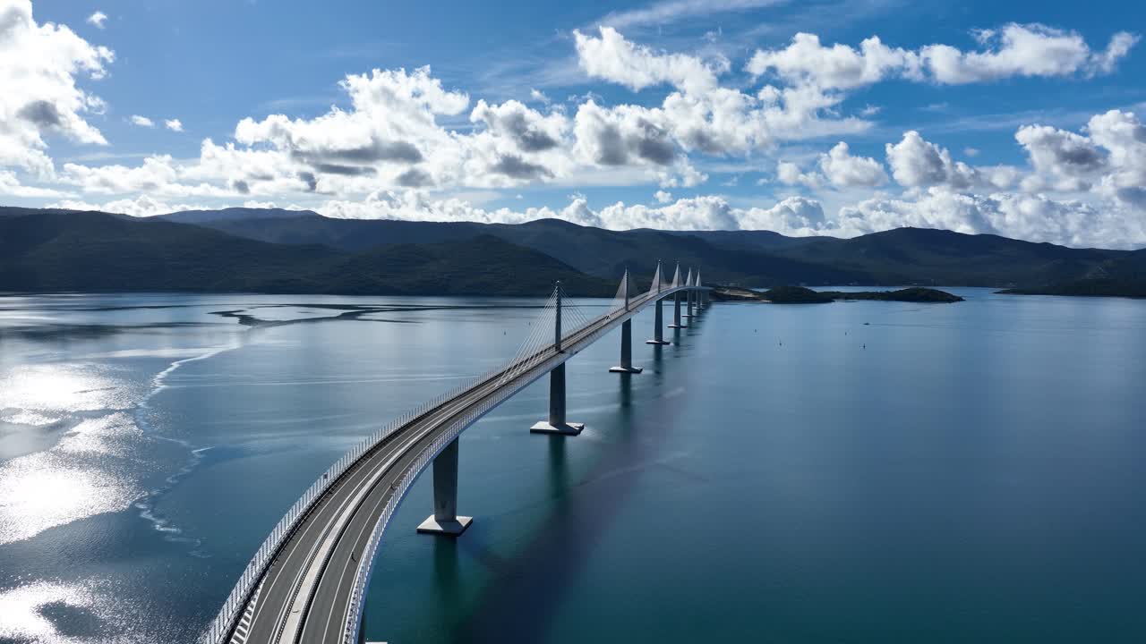 펠레샤치 (pelješac) 에 대한 공중 파노라마 뷰