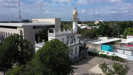 Luftumlaufbahn-Des-Herrenhauses-El-Minaret-Auf-Dem-Paseo-De-Montejo-In-Merida,-Yucatan,-Mexiko