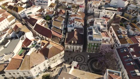 Plaza-Gil-Eanes,-Ciudad-De-Lagos,-Algarve,-Portugal