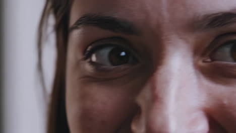 primer plano de la cara de una mujer