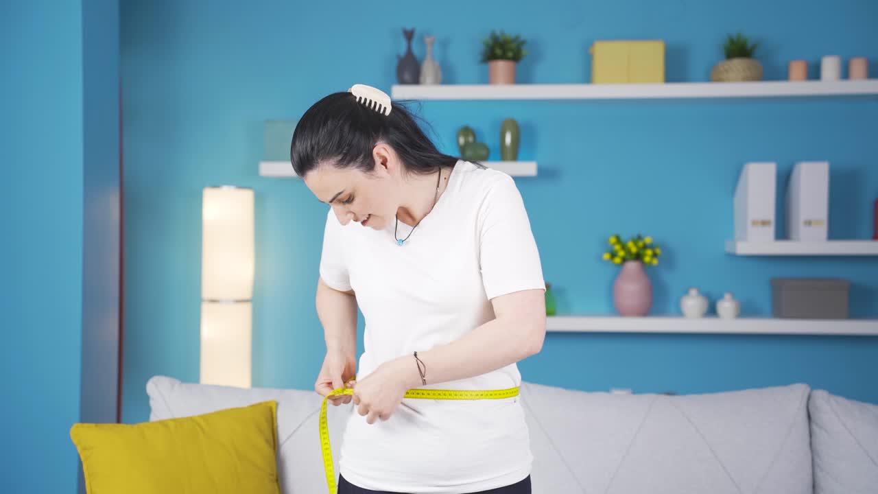 자신의 체중에 만족하는 사람. 체중 감량 프로그램.