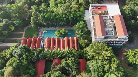 vista de drones de arriba hacia abajo de los complejos de viviendas de bangalore