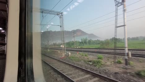 Mumbai-Tren-Local-Especial-Ac-Local