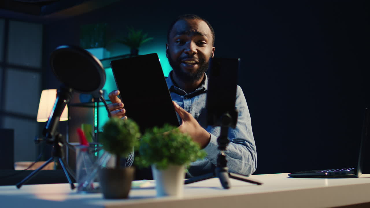 Online star reviews digital tablet