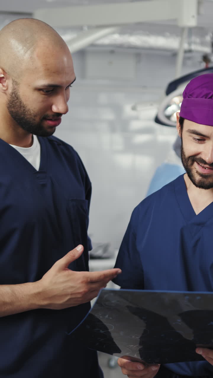 Doctors analyzing medical scan