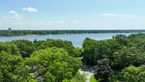 drone observing a warm summer day full of boats on bear lake