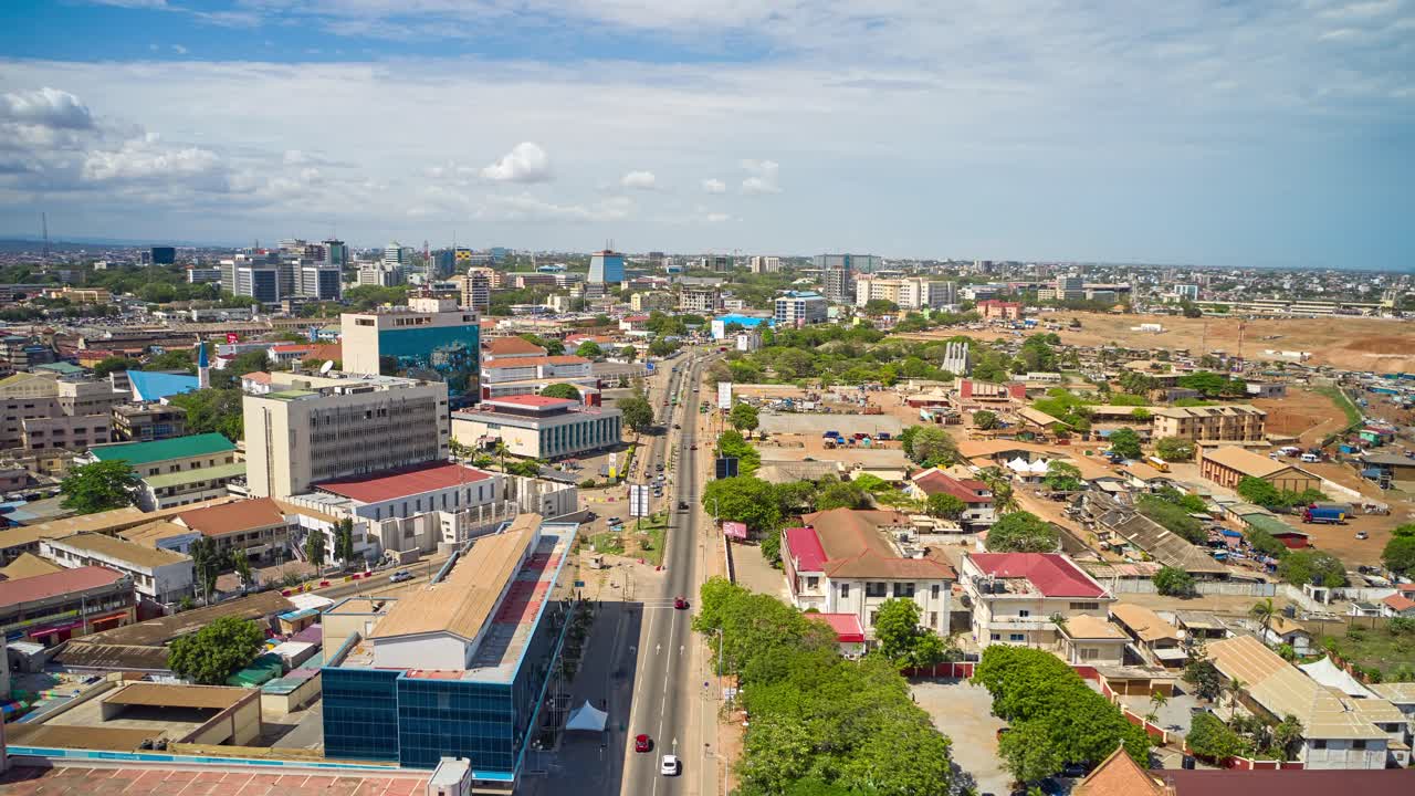 timelapse del flujo de tráfico en accra central, ghana - áfrica