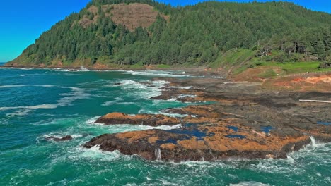 located in the cape perpetua scenic area, just three miles south of yachats oregon, thor's well is a bowl-shaped hole carved out of the rough basalt shoreline