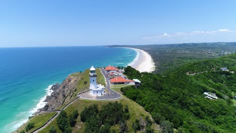 Eine-Luftaufnahme-Zeigt-Den-Leuchtturm-Von-Cape-Byron-In-New-South-Wales,-Australien