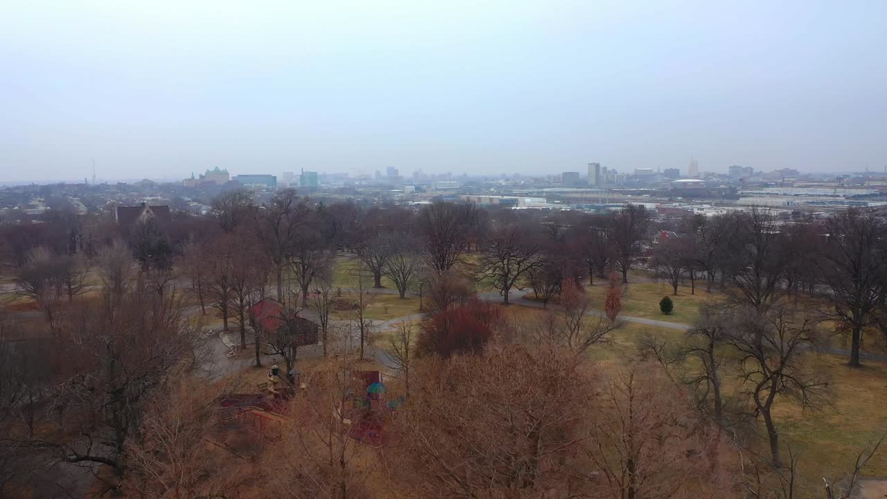 미국 미주리주의 아름다운 자연, 수역, 푸른 하늘의 공중 전망