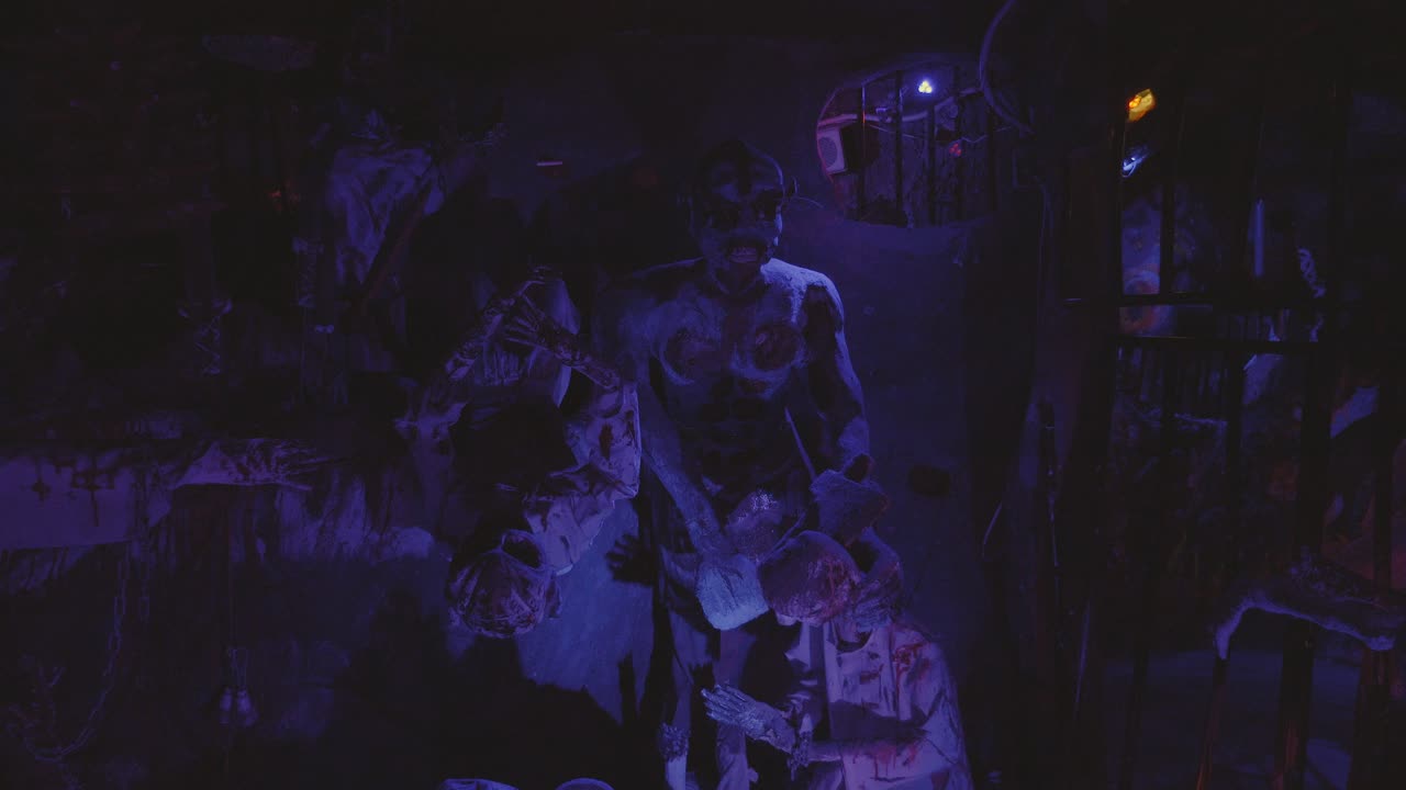 dramática y cautivadora recreación del infierno budista en la pagoda linh phuoc en dalat, vietnam