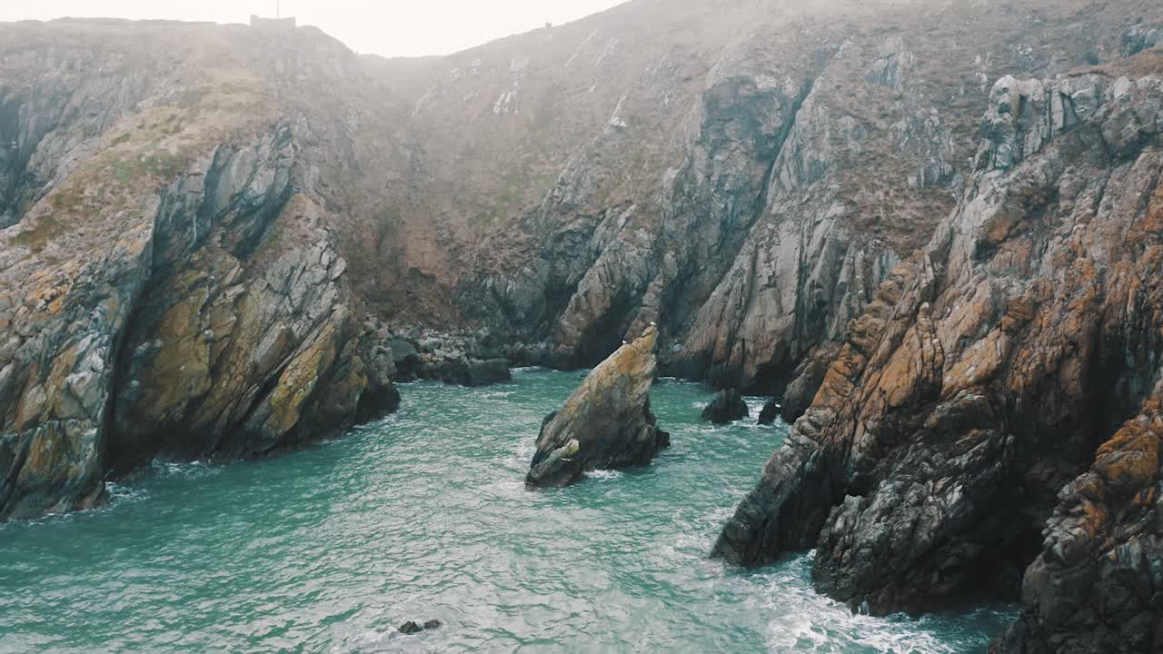 Le splendide scogliere di Howth in Irlanda