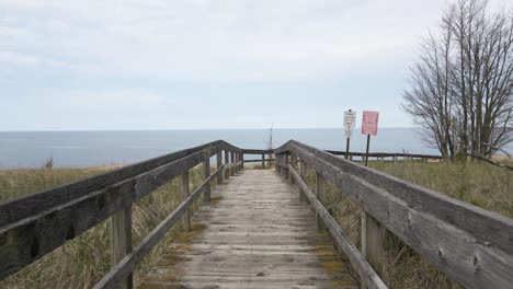 Boardwalk-view,-dolly-motion-at-the-old-park