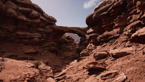 red stone arch in grand canyon park