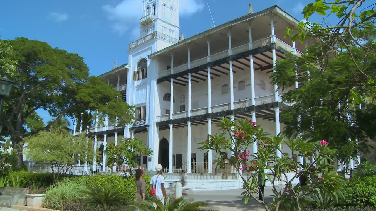 돌 마을 잔지바르의 오래된 식민지 시대 건물