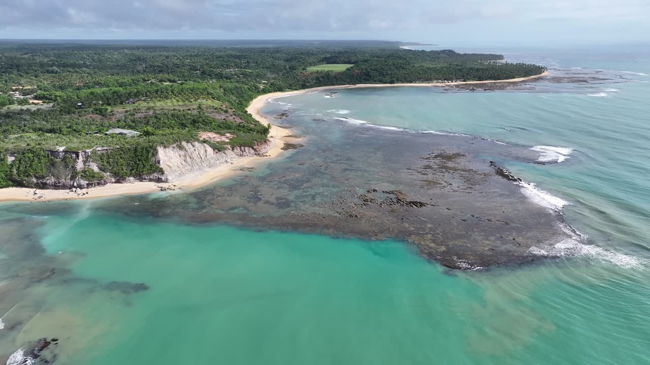 playa de espelho en el puerto seguro de bahía, brasil