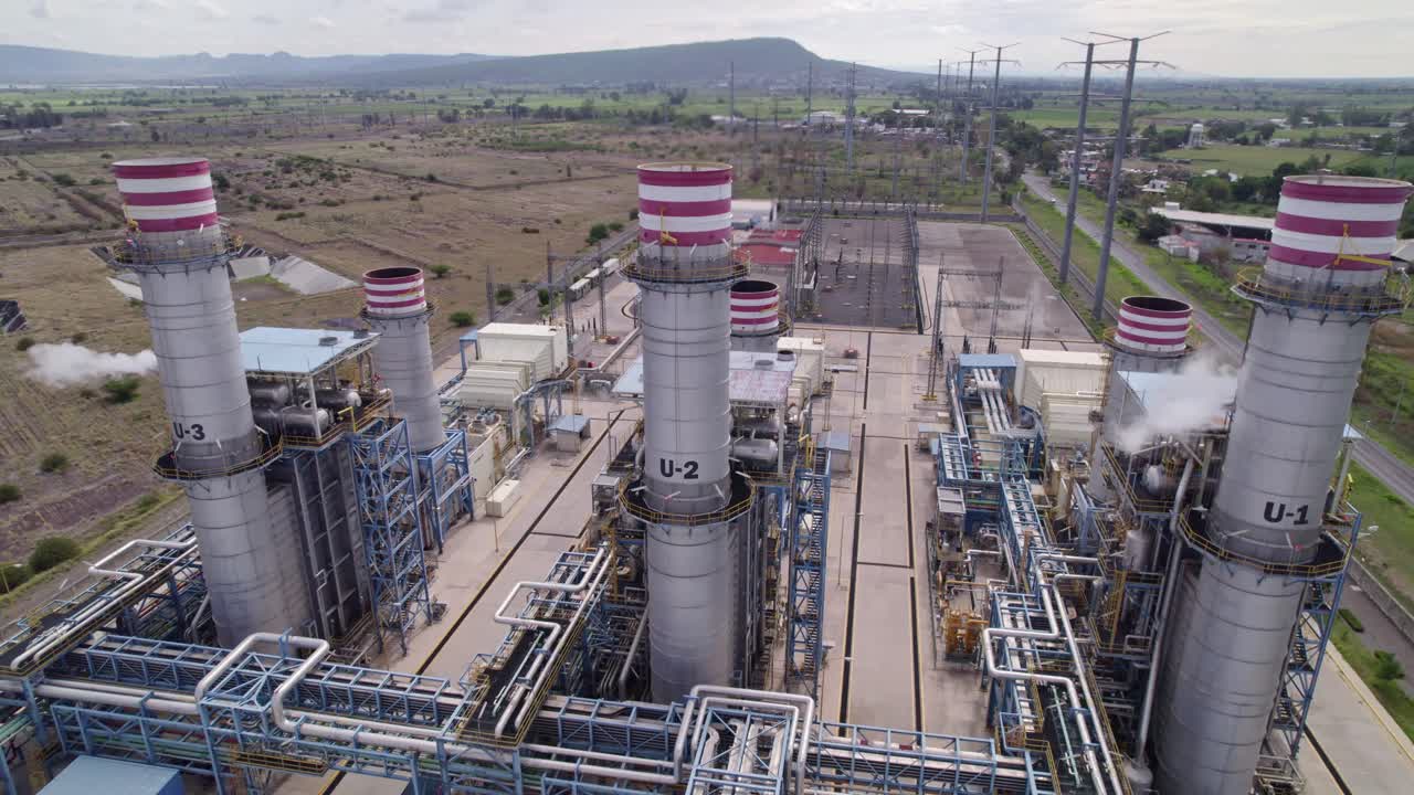 disparo aéreo en órbita de una planta de generación de energía eléctrica y vapor