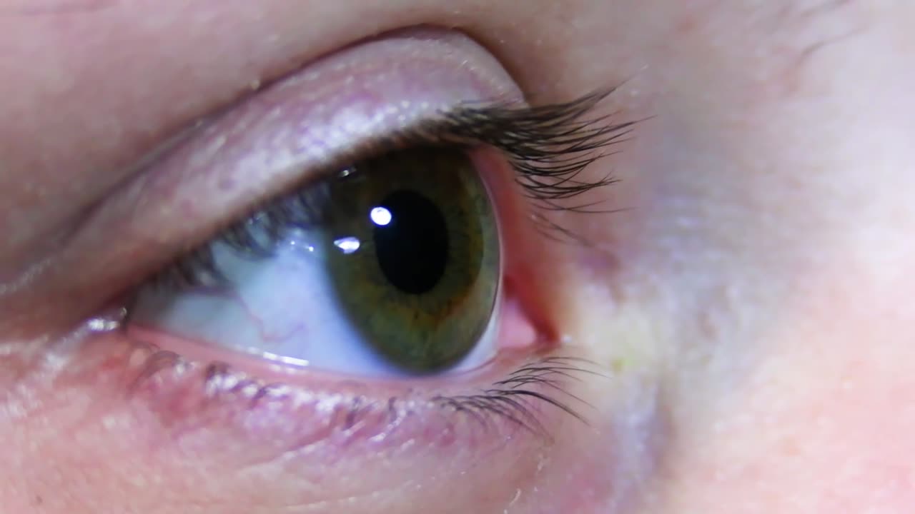 눈의 짧은 클로즈업