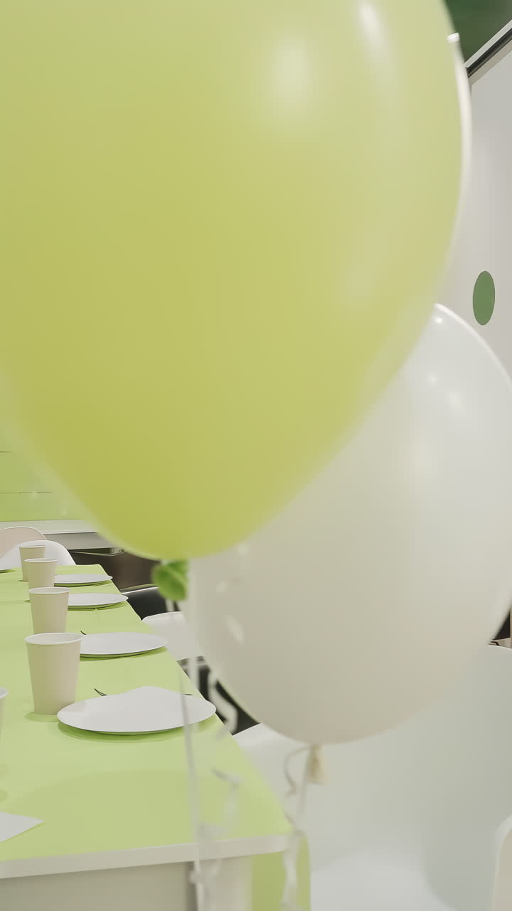 Kids Party Room Decor with Balloons