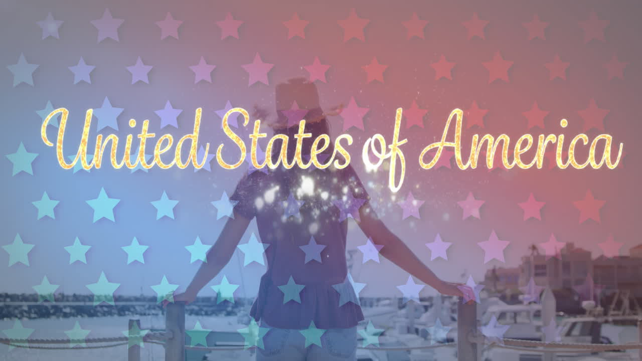 독립 텍스트 와 여러 별 들 이 나무 기둥 에 서 있는 여자 의 뒤쪽 시야 에 대하여