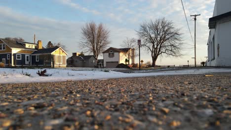 Die-Aufgehende-Sonne-über-Dem-Kalten-Wasser-Des-Muskegon-Lake-Im-November