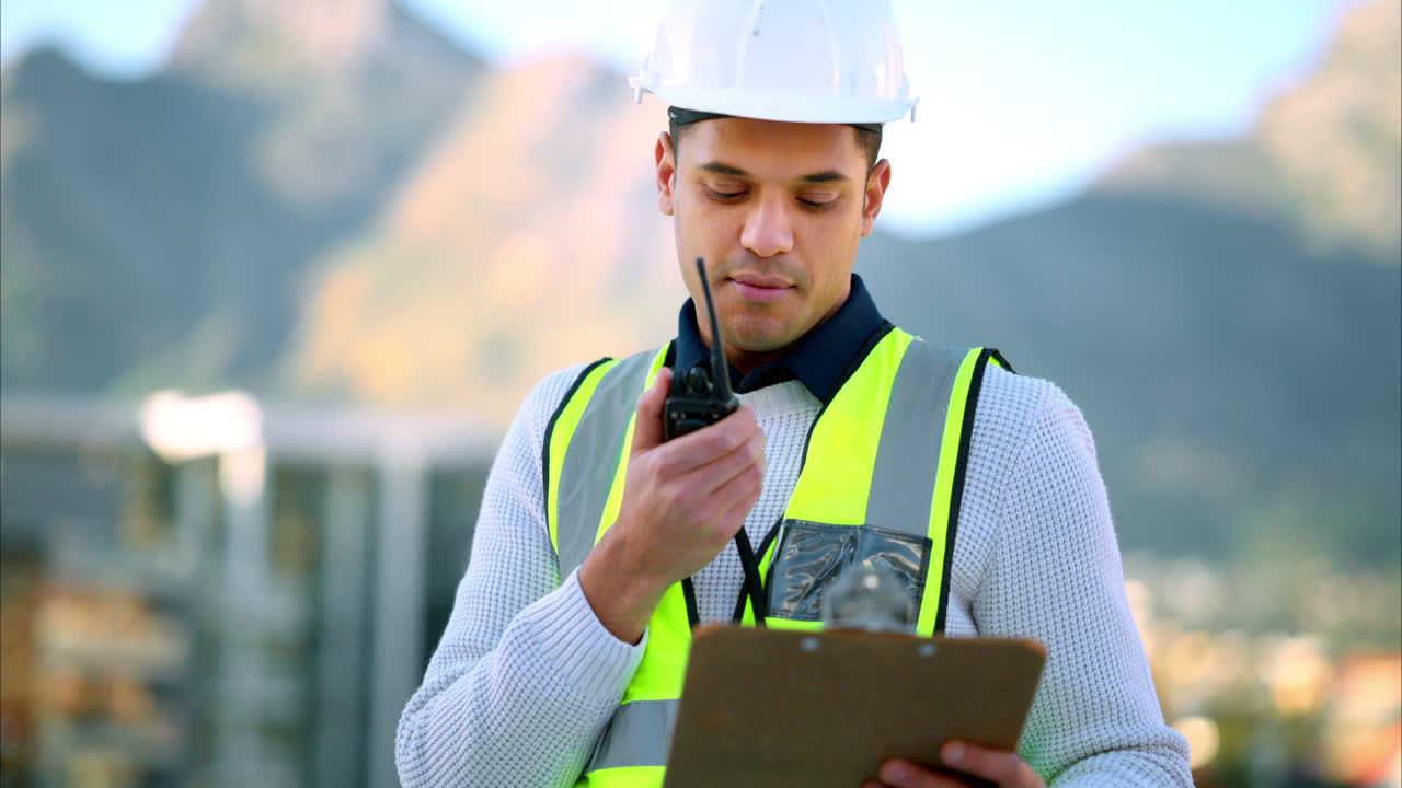 logística, cadena de suministro y envío con un hombre