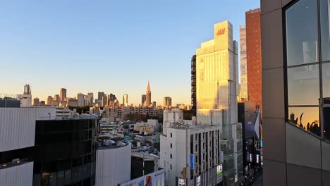 Sonnenuntergang-über-Der-Skyline-In-Japan