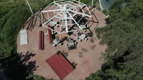 toma de drones del proceso de construcción del parque de la ciudad en méxico, video 4k