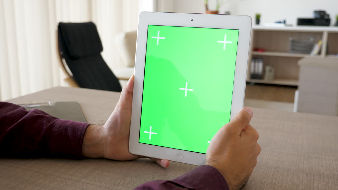 Tableta con pantalla verde