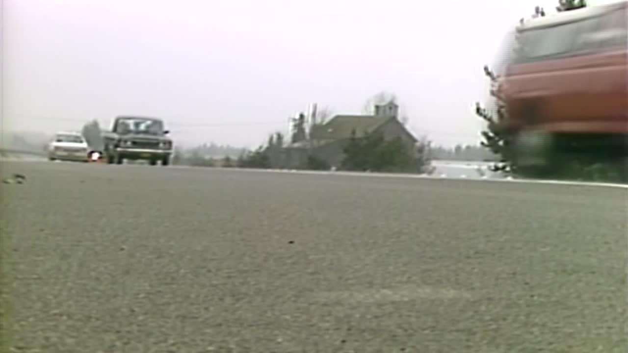 자동차와 트럭의 1984년 고속도로 교통량