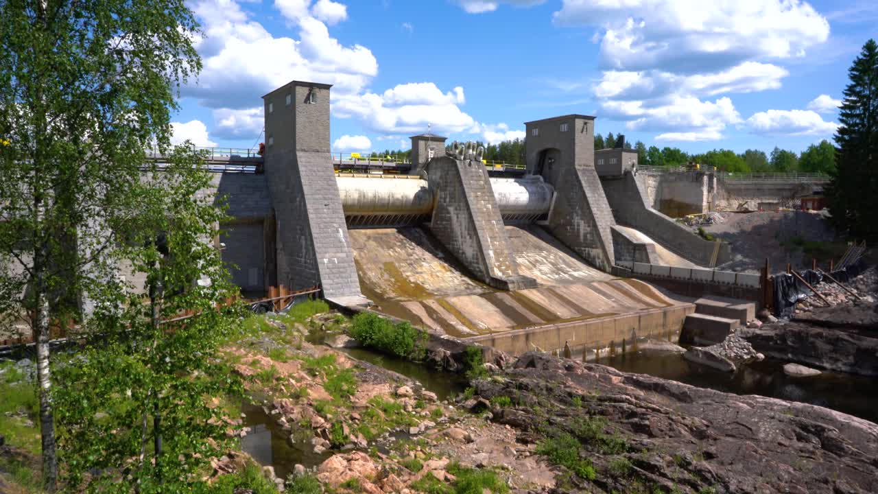 presa de la central hidroeléctrica en imatra