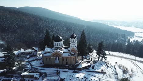 Kirchendrohne-Aus-Der-Luft