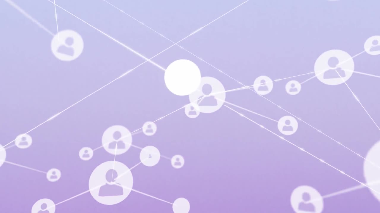 Animazione di una rete di connessioni con icone su cielo viola.