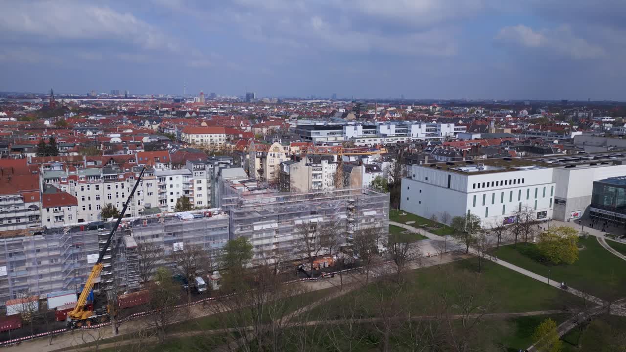grúa de torre y grúa de vehículo
