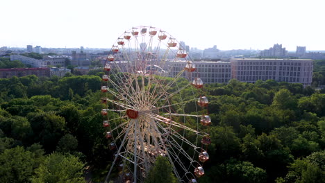 Aerial-view-of-ferris-wheel