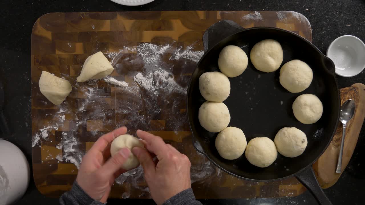 Making bread rolls in a cast iron skillet