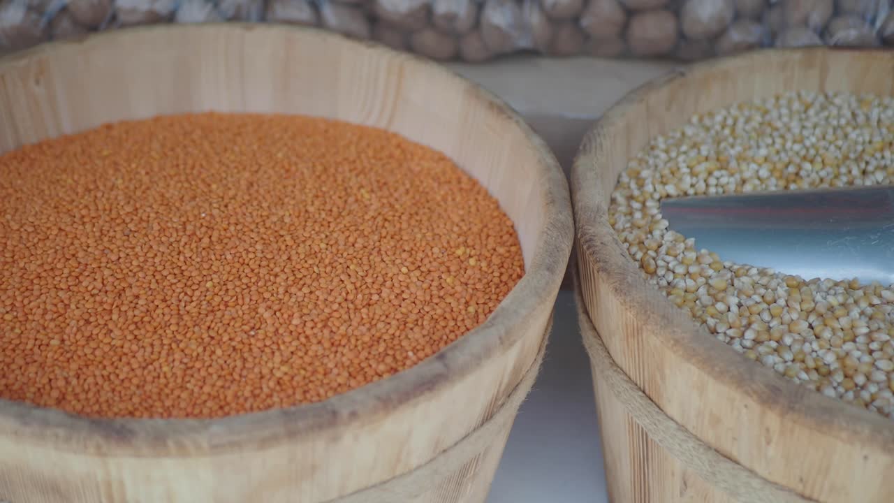 시장 에서 나무 그 에 넣은 은 렌즈