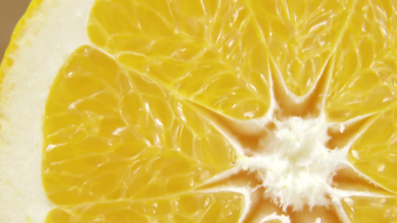 절반으로  ⁇ 은 달 ⁇ 한 라임