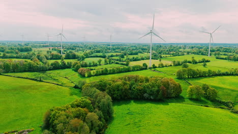 vista aérea de la turbina eólica en la naturaleza