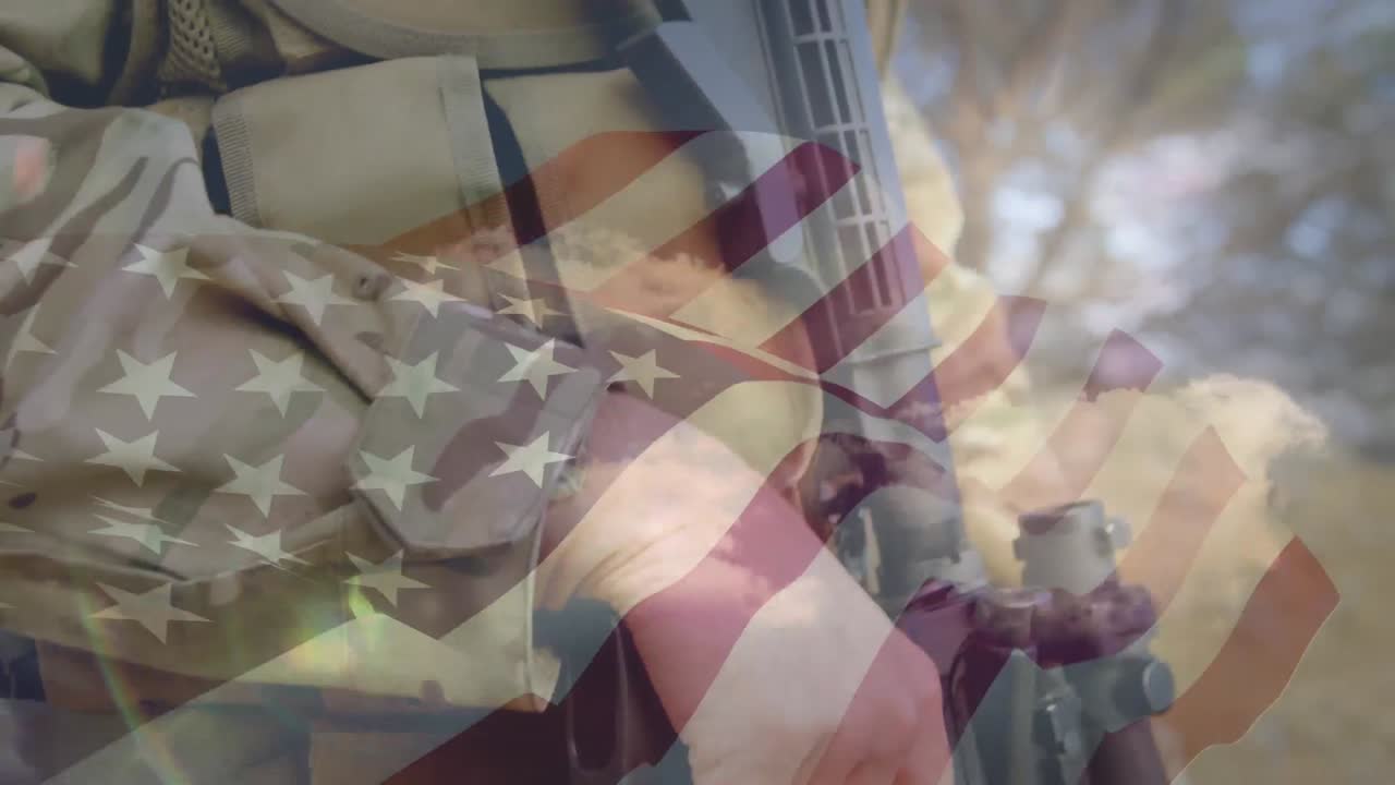 animación de la bandera de ee.uu. sobre varios soldados