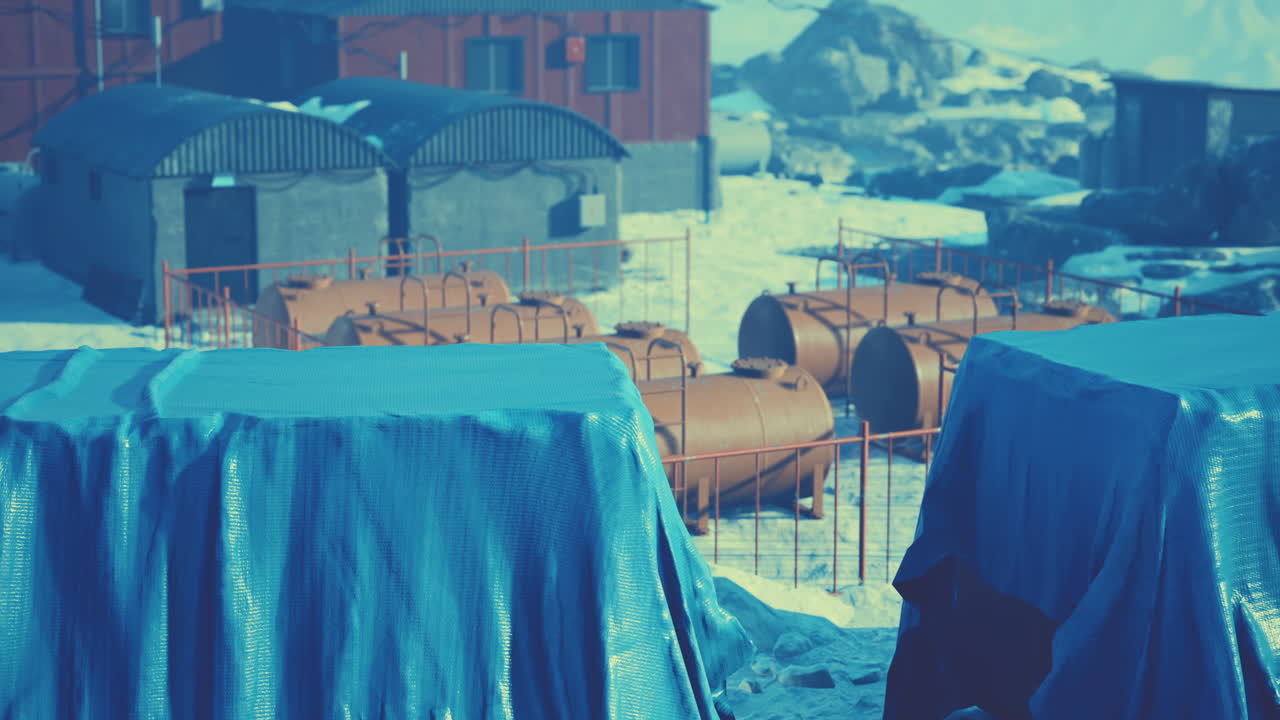 산 꼭대기 에 있는 기상국